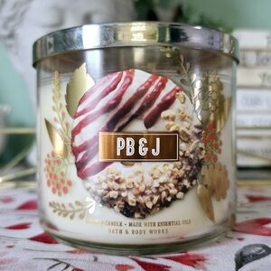 Bath & Body Works PB & J Candle